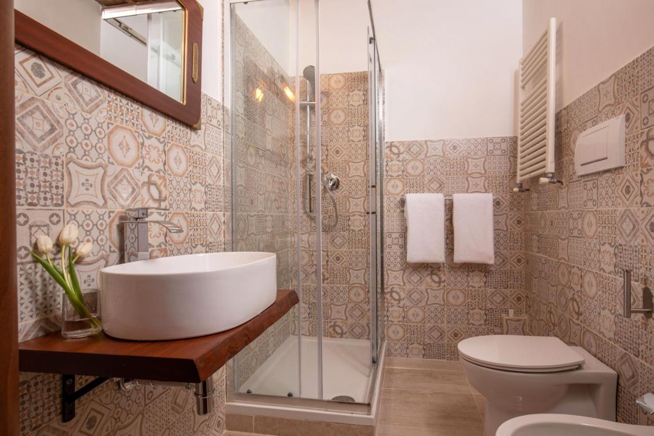 Residenza Nobile Laurina Hotel Rome Exterior photo